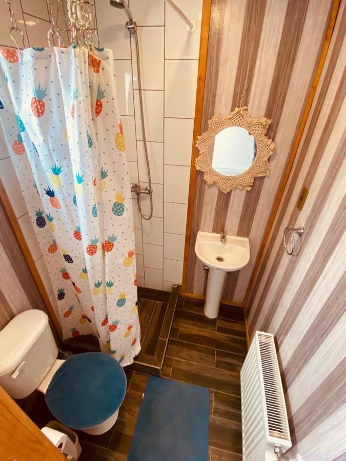פורטו נטאלס Hostel Paihuen מראה חיצוני תמונה